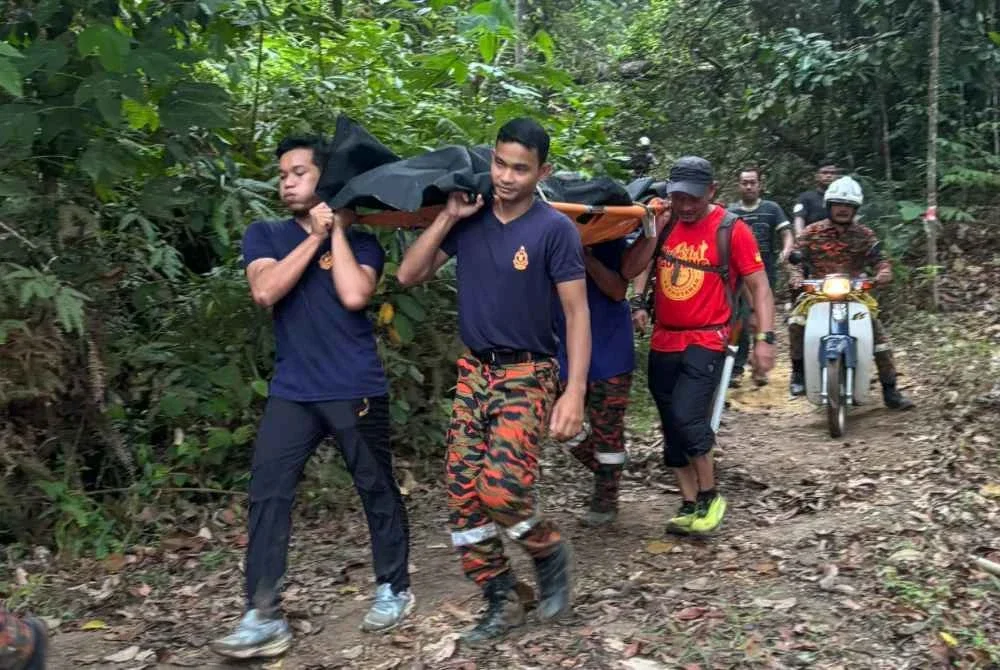 Dua mangsa dijumpai meninggal dunia ketika mandi di Air Terjun Lubuk Tupai pada Rabu. Foto: JBPM SELANGOR