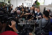 Mohd Shuhaily bercakap kepada pemberita ketika sidang akhbar sebelum proses pendakwaan berlangsung di mahkamah Majistret Sepang pada Rabu. - FOTO: Rosli Talib