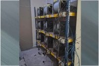 Mesin dipercayai untuk kegiatan perlombongan bitcoin haram ditemui di rumah Noor Shahida (ihsan mangsa).