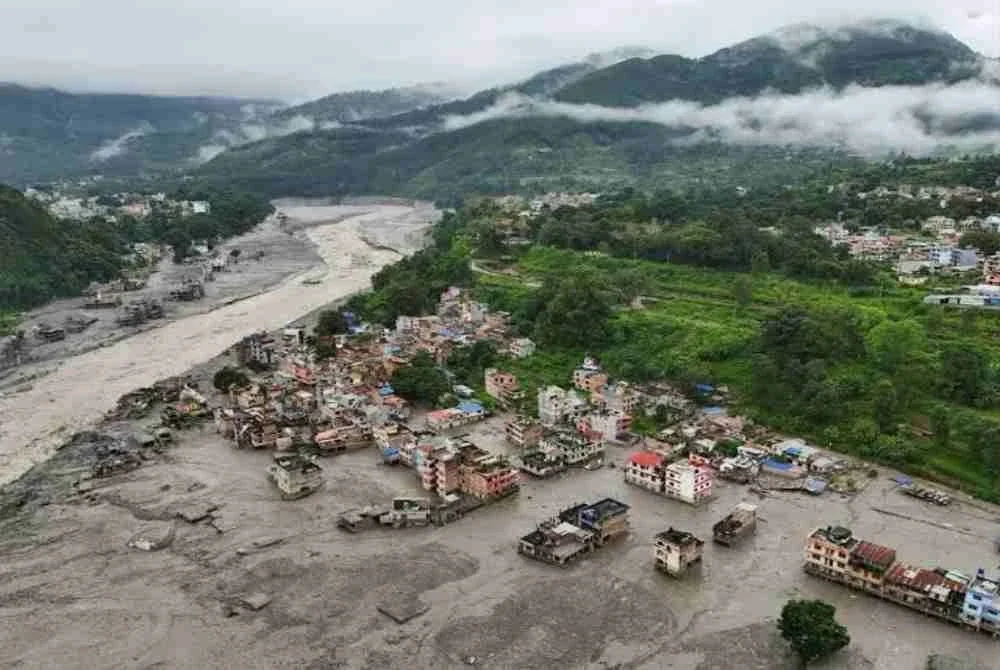 Banjir lumpur dahsyat yang kerap melanda Nepal membuktikan kesan perubahan iklim semakin ketara khususnya terhadap komuniti yang tinggal di kawasan berisiko.