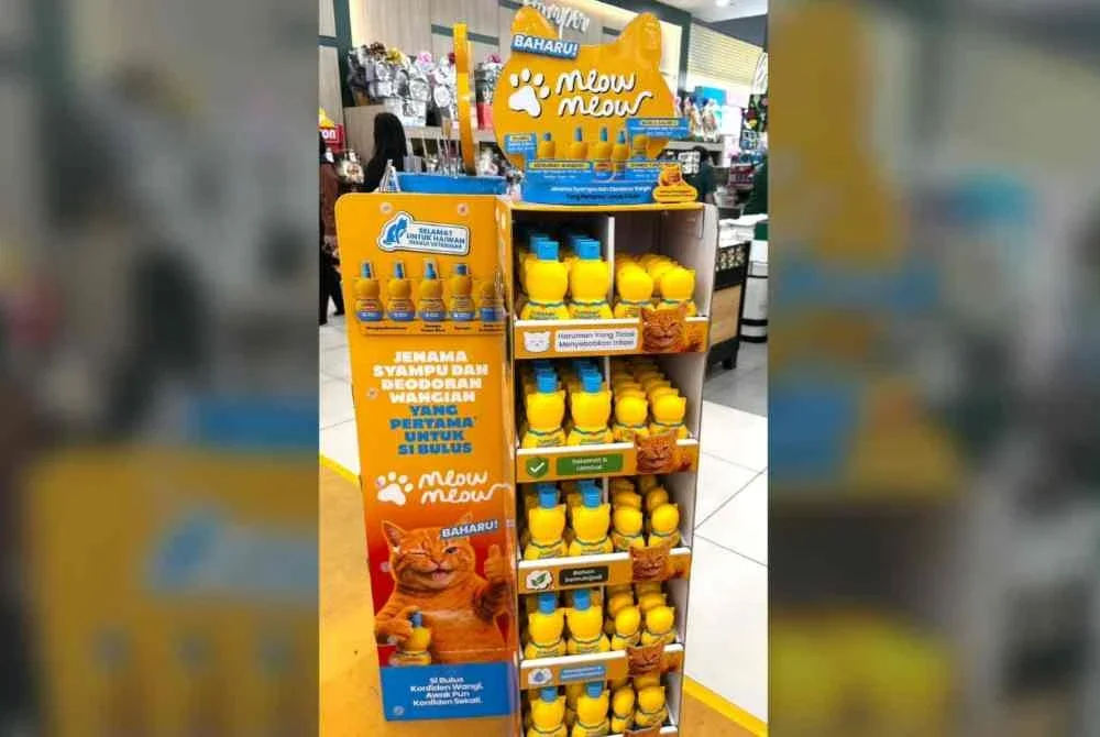 Meow Meow menawarkan tiga produk utama iaitu Furbaby Shampoo, Furbaby No Rinse Foam dan Furbaby Deo Perfume.