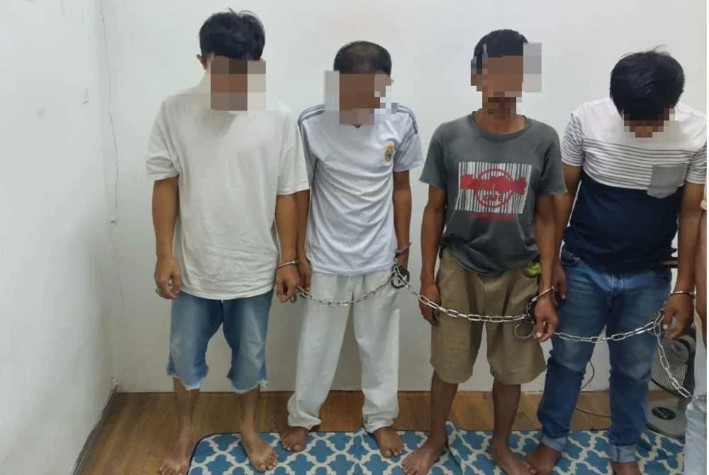 Suspek ditahan oleh AADK di rumah masing-masing dalam operasi khas yang diadakan sekitar Selangor.