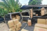 Antara minyak masak bersubsidi yang disita oleh KPDN Kelantan di Pasir Mas pada Rabu. 