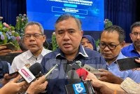 Anthony Loke ketika ditemui pemberita selepas Majlis Pemberian Bantuan Khas Kewangan pada Khamis.