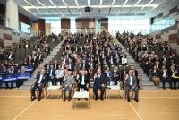 Abd Halim (tengah) bergambar bersama warga MCMC sempena Majlis Kemuncak Bulan Integriti dan Audit MCMC 2026 di Auditorium MCMC, Cyberjaya pada Khamis.