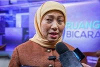 Nancy ditemu bual selepas menyertai rakaman program Ruang Bicara bertajuk Keluarga Sejahtera: Kasih Terpelihara, Penjagaan Diperkasa di Wisma Bernama, pada Khamis. Foto: Bernama