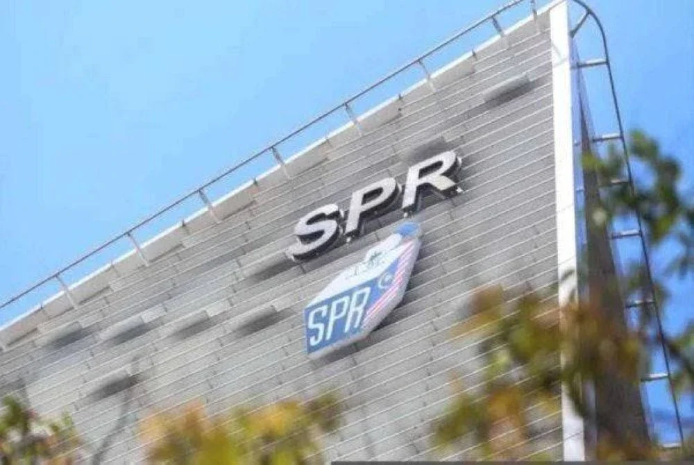 SPR akan mengadakan Mesyuarat Khas bagi membincangkan tarikh PRN Sarawak selepas menerima pemakluman rasmi pembubaran DUN daripada Speaker DUN Sarawak.