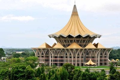 DUN Sarawak dibubarkan berkuat kuasa pada 26 Oktober bagi memberi laluan kepada PRN ke-13.