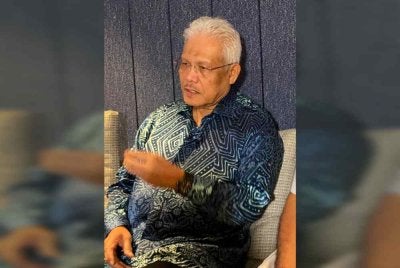 Hamzah Zainuddin.