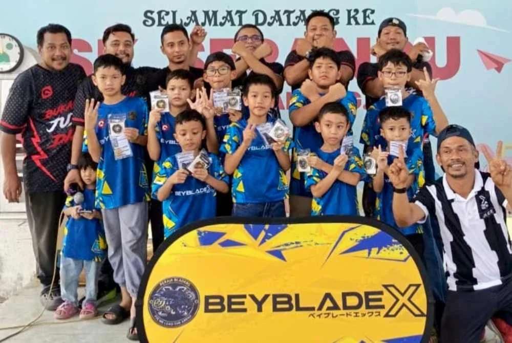 Antara pemain BeybladeX yang aktif di Pekan.