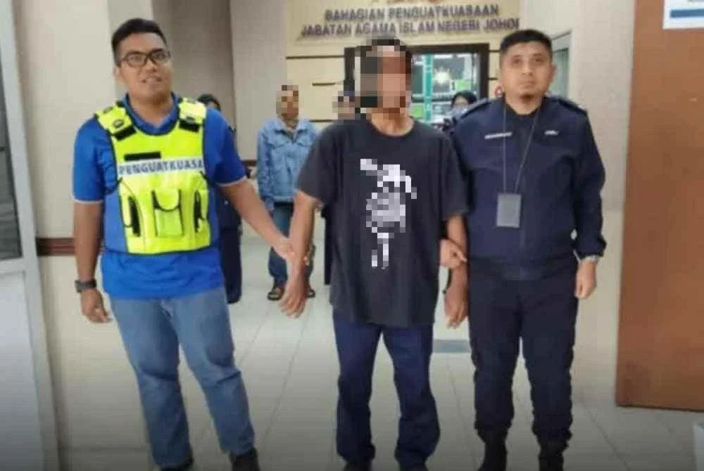 Mahkamah turut memerintahkan ketiga-tiga mereka dipenjara tambahan lima bulan sekiranya gagal membayar denda.