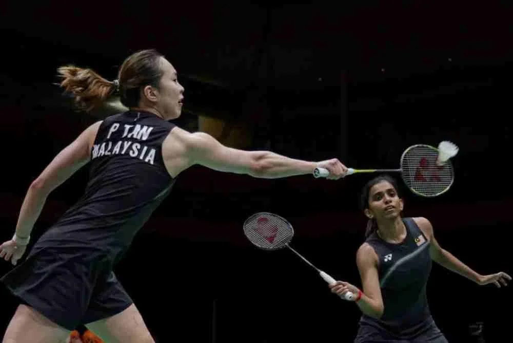 Beregu wanita utama negara, Pearly Tan-M. Thinaah mempamerkan kebangkitan menakjubkan untuk mara ke final Terbuka Perancis 2026.
