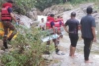 Dua lelaki ditemukan lemas selepas dipercayai dihanyutkan arus deras ketika mandi di sungai berhampiran Kampung Orang Asli Sungai Tonggang, Tanjung Rambutan pada Sabtu. Foto: JBPM Perak