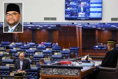 Amanah menyokong ikhtiar reformasi Kerajaan Madani kerana pembaharuan institusi selaras dengan prinsip politik yang berasaskan amanah, keadilan dan kemuliaan insan. Foto kecil Mujahid