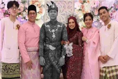 Seorang penyelia, Faris Irfan, yang maut dirempuh kereta dipandu lelaki dipercayai berada di bawah pengaruh alkohol baru empat bulan mendirikan rumah tangga.