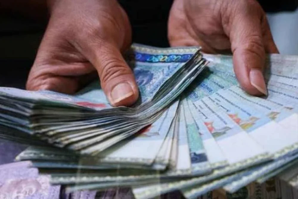 Fenomena kutipan dana untuk tokoh politik seperti Akmal Saleh dan Najib Razak memperlihatkan bagaimana sentimen serta kesetiaan penyokong boleh diterjemahkan kepada sokongan kewangan, namun isu akauntabiliti dan ketelusan kekal menjadi perhatian. - Gambar hiasan