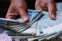 Fenomena kutipan dana untuk tokoh politik seperti Akmal Saleh dan Najib Razak memperlihatkan bagaimana sentimen serta kesetiaan penyokong boleh diterjemahkan kepada sokongan kewangan, namun isu akauntabiliti dan ketelusan kekal menjadi perhatian. - Gambar hiasan