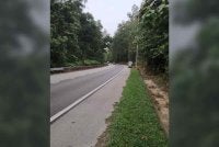 Lokasi kemalangan maut melibatkan seorang penunggang motosikal di Jalan Rawang Bypass pada Sabtu.