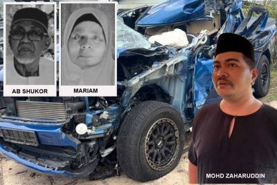 Keadaan pikap yang dinaiki empat sekeluarga yang maut dalam nahas di Kilometer 107, Lebuhraya Utara-Selatan, arah selatan dekat Yong Peng pada Sabtu.
