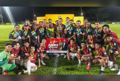 Jentayu FC membawa pulang hadiah wang tunai RM15,000.