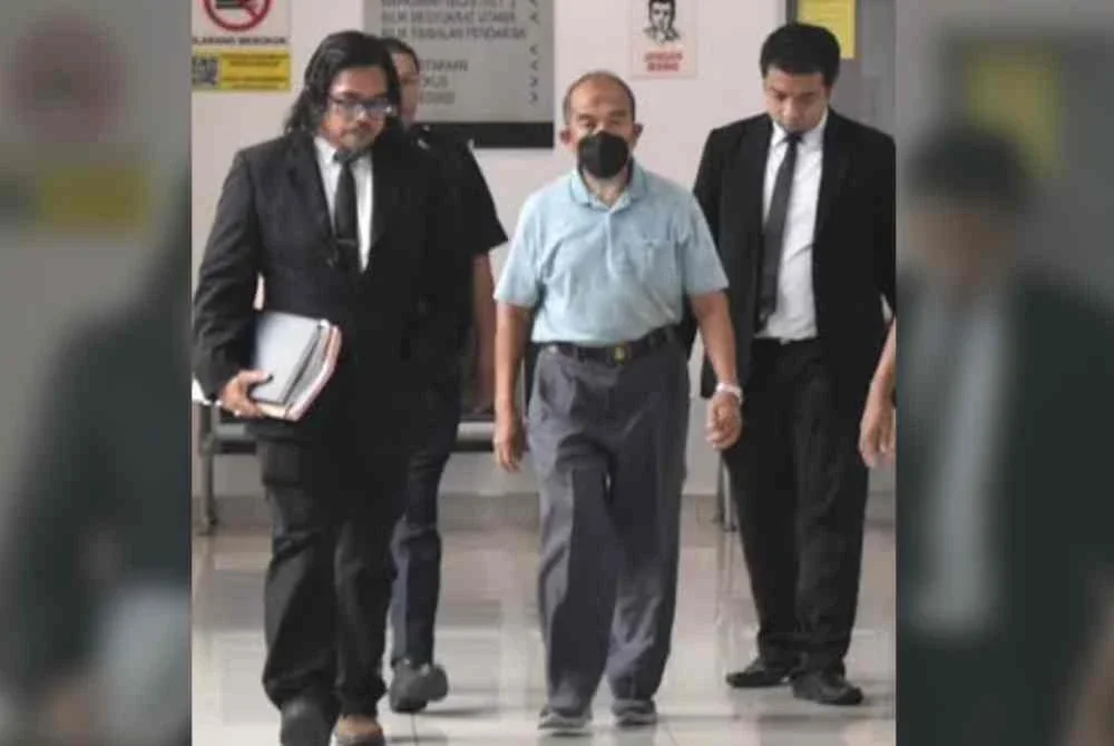 Tertuduh mengaku tidak bersalah di Mahkamah Sesyen pada Isnin atas tiga pertuduhan melakukan amang seksual fizikal dan kekerasan jenayah terhadap dua kanak-kanak perempuan, Ogos lepas.