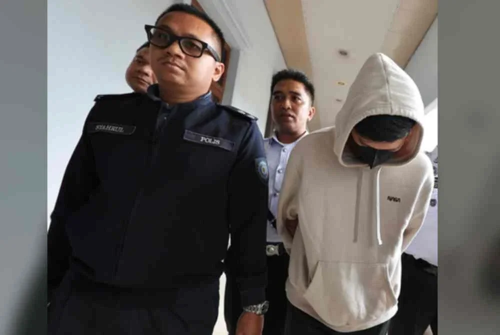 Tertuduh mengaku tidak bersalah di Mahkamah Majistret pada Isnin, atas dua pertuduhan memandu di bawah pengaruh alkohol sehingga menyebabkan kematian seorang penyelia penyelenggaraan dan mencederakan seorang lagi pekerja, Sabtu lalu.