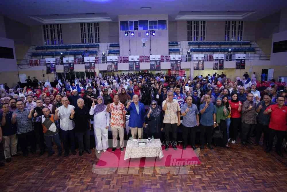 Program Town Hall Rakyat (THR) Sinar Harian bersama Menteri Besar Pahang yang berlangsung di Dewan Jubli Perak Sultan Haji Ahmad Shah, di sini pada Isnin.