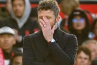 Reaksi Carrick selepas United diaibkan Bournemouth 0-3 di Old Trafford. - FOTO: Agensi