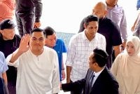 Dr Muhamad Akmal tiba di Kompleks Mahkamah Bukit Mertajam pada Isnin.