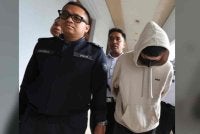 Tertuduh mengaku tidak bersalah di Mahkamah Majistret pada Isnin, atas dua pertuduhan memandu di bawah pengaruh alkohol sehingga menyebabkan kematian seorang penyelia penyelenggaraan dan mencederakan seorang lagi pekerja, Sabtu lalu. 
