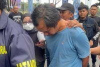 Suspek ditahan sejurus pihak berkuasa menemukan petunjuk. - Foto: Detik.com