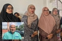 Yatimah (tengah) dan Zaidah (kanan) ketika menziarahi keluarga Allahyarham Dr Siti Hawa di Masjid Seri Mahkota Aman, Kuantan pada Selasa. Gambar kecil; Dr Jamaluddin. Foto Sinar Harian.