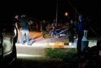  Seorang lelaki berusia 41 tahun ditahan bagi membantu siasatan kes bunuh seorang peneroka berusia 68 tahun di Felda Lok Heng Selatan, di sini, pada Isnin.