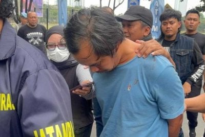 Suspek ditahan sejurus pihak berkuasa menemukan petunjuk. - Foto: Detik.com