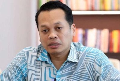 Nik Nazmi