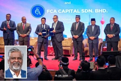 Perlis, Kedah, Kelantan dan Terengganu yang bernaung di bawah gabungan SG4 kini tampil bukan sekadar sebagai satu wilayah pentadbiran, sebaliknya sebagai satu entiti ekonomi bersepadu yang menawarkan premis pelaburan yang sangat menarik dan strategik. Foto kecil: Baharom 