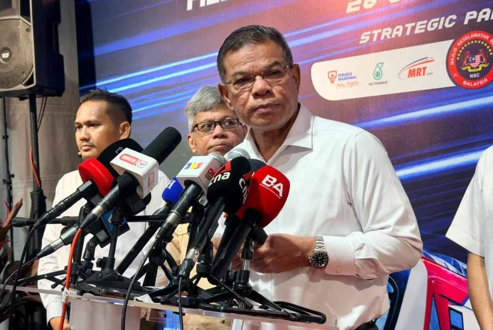 Saifuddin ketika sidang akhbar selepas Majlis Penutup Latih Amal Keselamatan RTS Link Malaysia-Singapura, Latihan Lapangan Bersama Rentas Sempadan (FTX) 2026 di Depoh Wadi Hana, Johor Bahru.