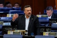 Amir Hamzah ketika sesi Pertanyaan-Pertanyaan Bagi Jawab Lisan sempena Mesyuarat Ketiga, Penggal Kelima, Parlimen ke-15 di Bangunan Parlimen pada Rabu. Foto Bernama