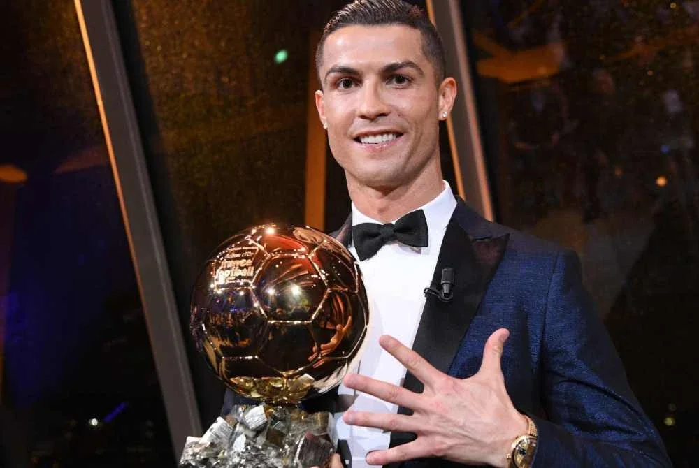 Ronaldo atasi Messi, rangkul anugerah B.O.A.T sepanjang zaman