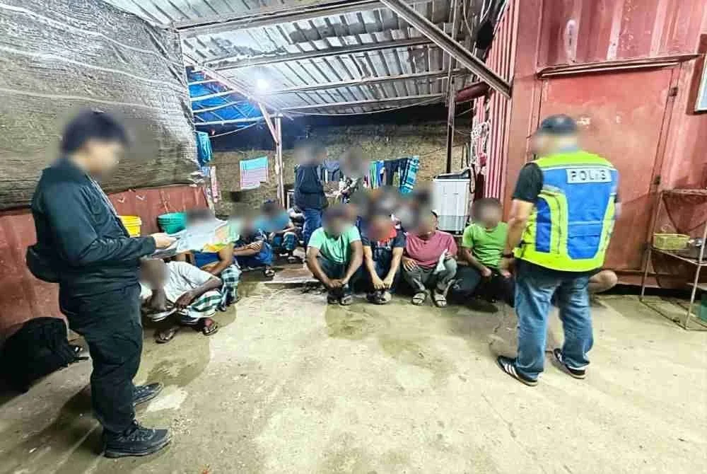 Kesemua individu berkenaan ditahan selepas pemeriksaan mendapati mereka disyaki melakukan pelbagai kesalahan imigresen.Foto:PGA