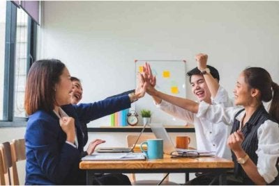 Manusia lebih cenderung mengekalkan sesuatu tingkah laku apabila memahami dan menerima nilai di sebalik tindakannya. Gambar hiasan