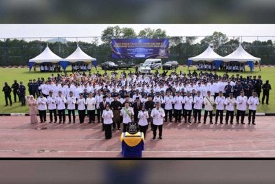 Istiadat Mengarak Gencana Diraja Kastam sempena ulang tahun ke-63 penganugerahan gelaran ‘Diraja’ kepada JKDM di sini pada Khamis.