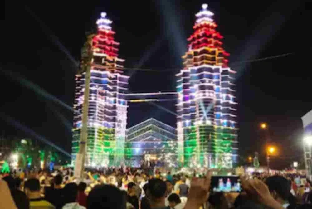Menara Berkembar Petronas di Kalyani, Bengal Barat. Foto: Agensi