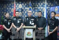 Mohmad Khusairi (tengah) pada sidang akhbar di Shah Alam pada Jumaat. Foto: SINAR HARIAN/ROSLI TALIB