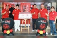 redONE Mobile dan CleanXpert Sdn Bhd, pengendali Mr Helmet bekerjasama bagi membolehkan perkhidmatan sanitasi topi keledar dalam komuniti penunggang motosikal di Malaysia.