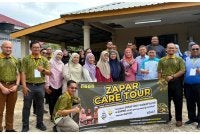 Program Zakat Perak Al Ridzuan (Zapar) Care Tour 2.2 (ZACT 2.2) menyaksikan penglibatan 11 syarikat korporat yang diberi peluang meninjau kehidupan golongan asnaf serta melihat sendiri pelaksanaan agihan bantuan zakat.