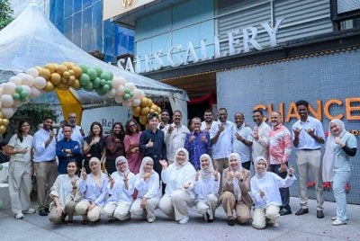 Golongan belia dan warga universiti merupakan antara kumpulan penting yang boleh memainkan peranan menyebarkan kesedaran mengenai amalan penjagaan kesihatan pergigian dalam masyarakat.
