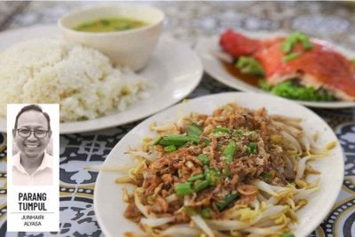 Nasi ayam RM5 di Shah Alam mencetuskan persoalan mengenai kemampuan Malaysia mengekalkan harga makanan berpatutan ketika harga komoditi global dijangka terus meningkat.