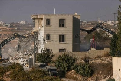 Kempen perobohan giat dilakukan ke atas struktur milik penduduk Palestin.